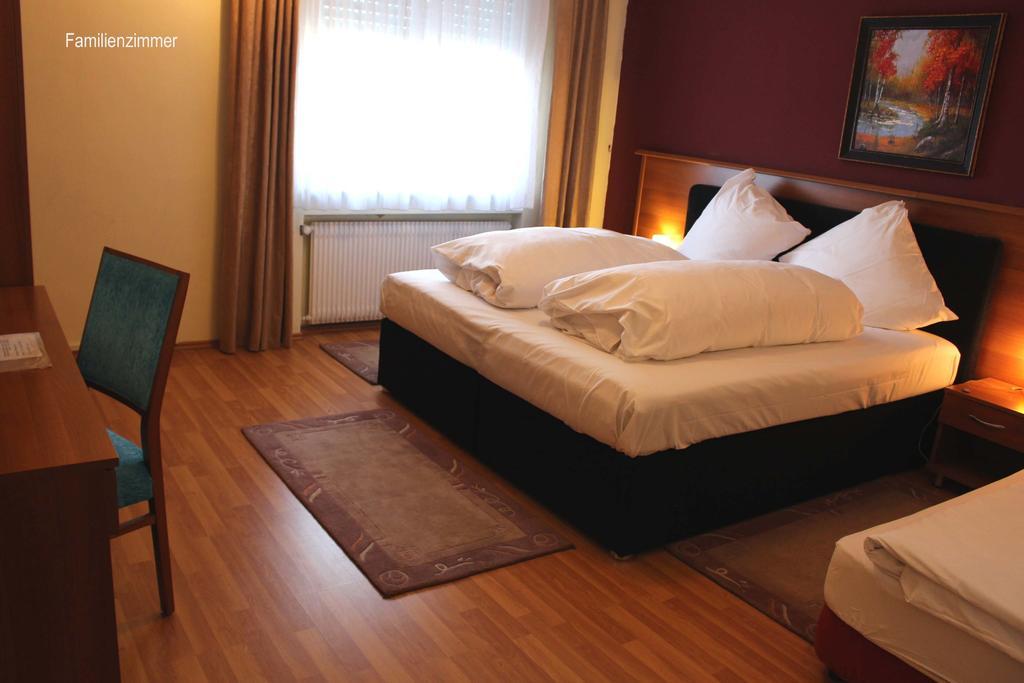 Legend Hotel Biebesheim am Rhein Номер фото