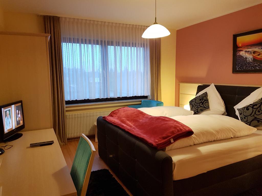 Legend Hotel Biebesheim am Rhein Екстер'єр фото